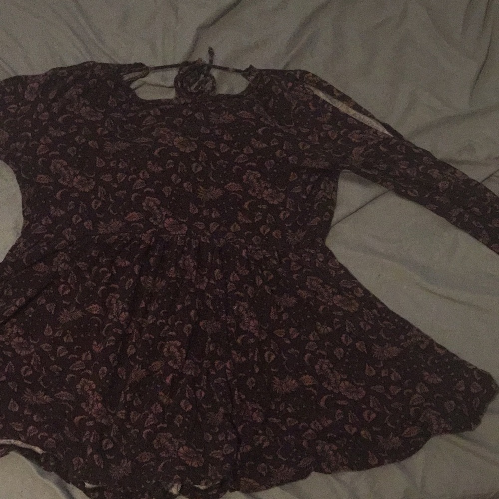 American eagle cold shoulder top